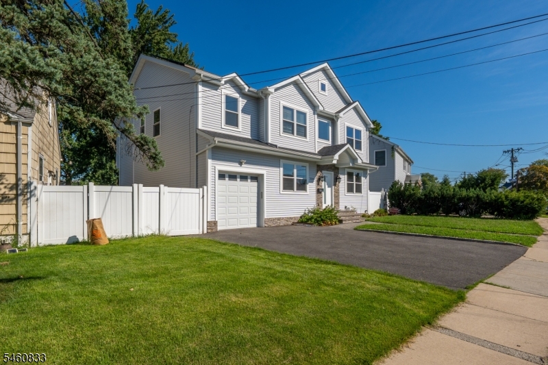 2549 Audrey Ter Property Photo 2