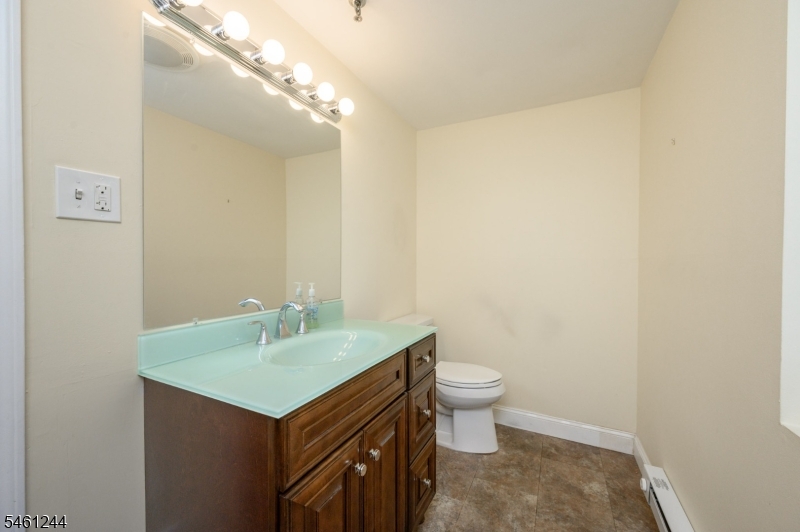 727 Raritan Rd Property Photo 9