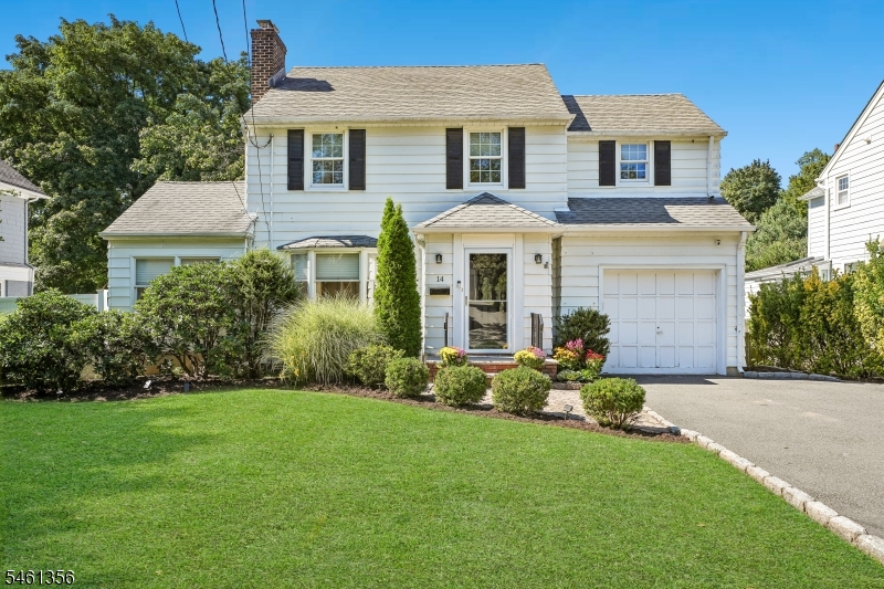 14 Wayland Dr Property Photo 1