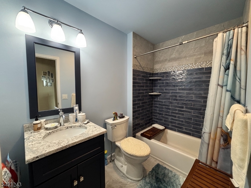 29 Harker Hill Dr Property Photo 13