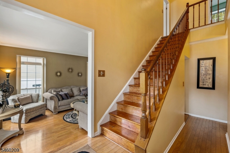 40 Champlain Way Property Photo 6