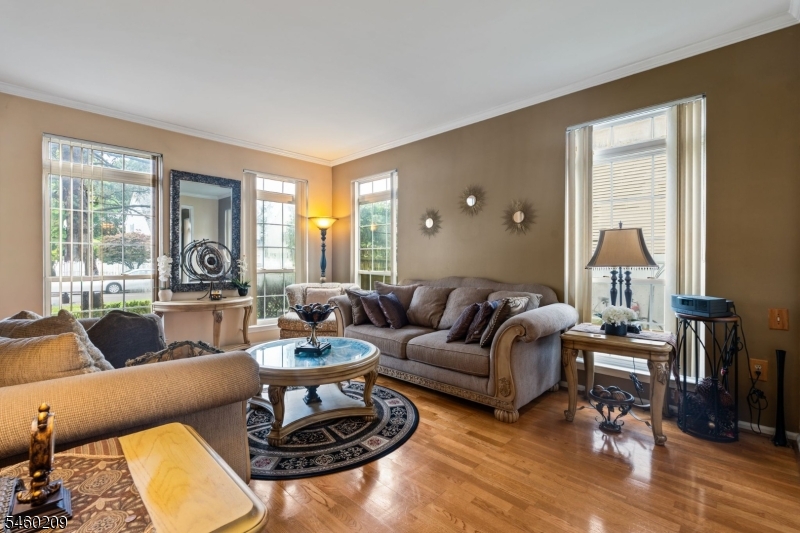 40 Champlain Way Property Photo 11