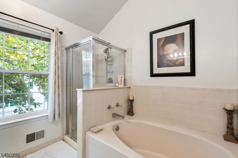 40 Champlain Way Property Photo 29