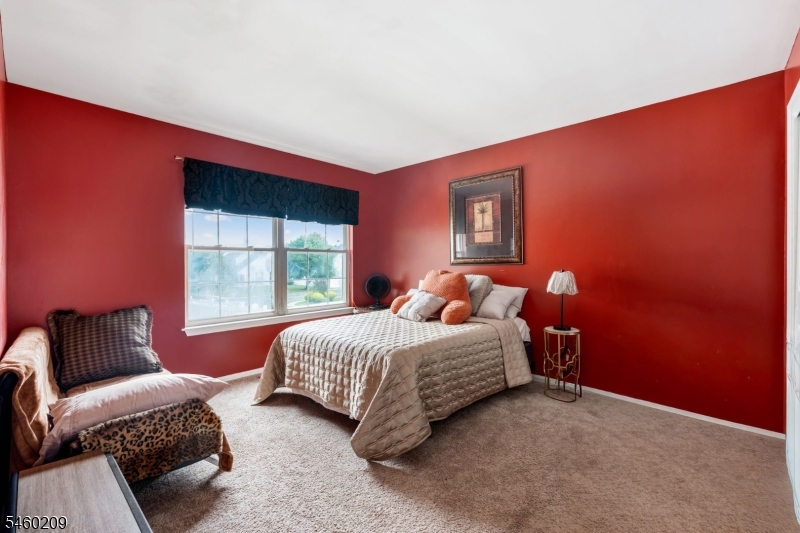40 Champlain Way Property Photo 31