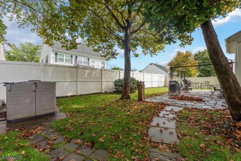 40 Champlain Way Property Photo 36