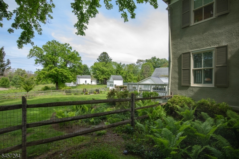 30 Meyersville Rd Property Photo 4
