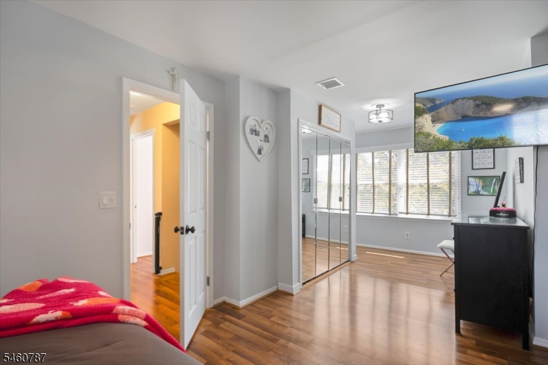 73 Burnside Pl Property Photo 17