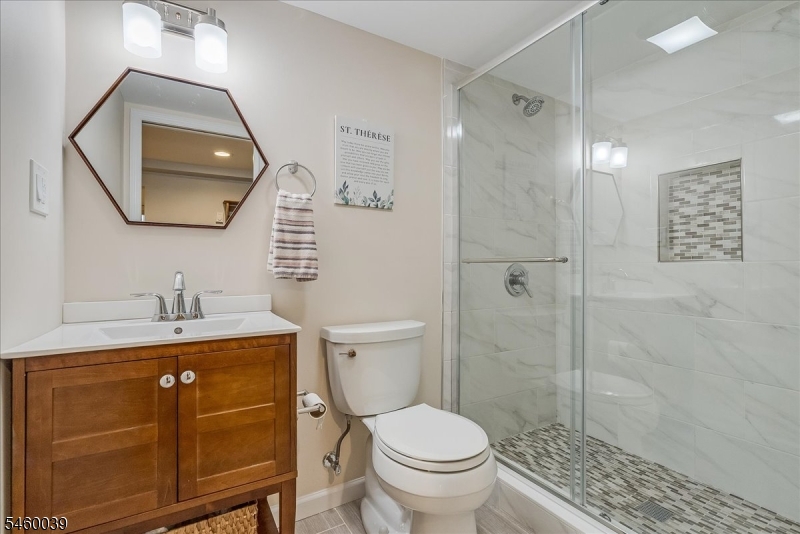2105 Maple View Ct Property Photo 24