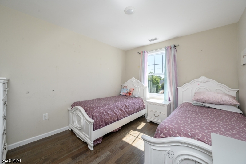 112 Valerie Dr Property Photo 11