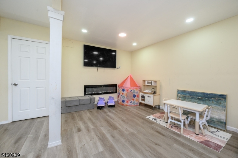 112 Valerie Dr Property Photo 22