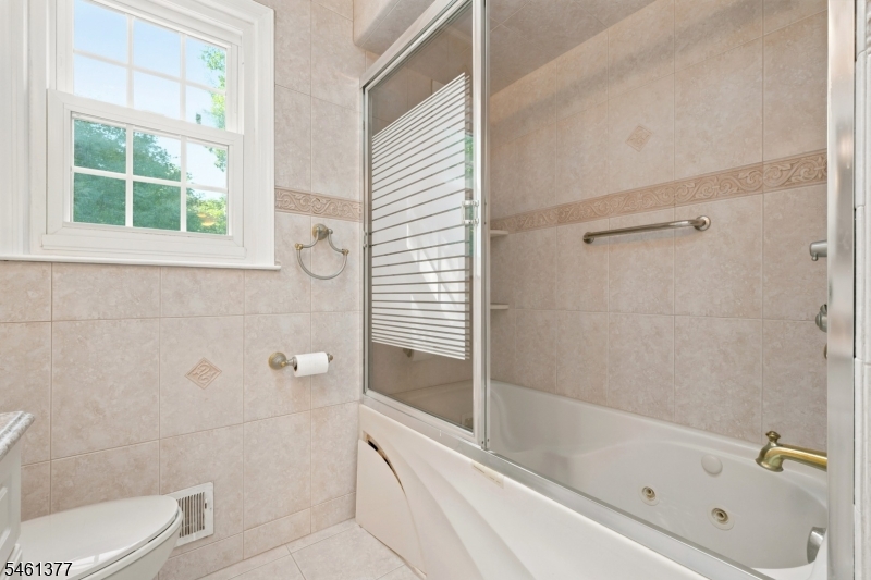 350 Parsippany Blvd Property Photo 28