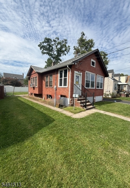 17 W Park Ave Property Photo 1