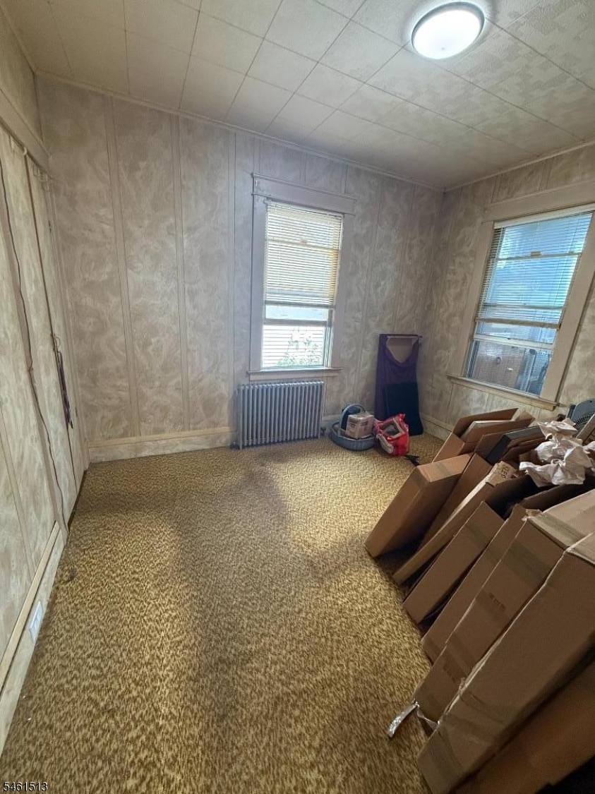 17 W Park Ave Property Photo 8