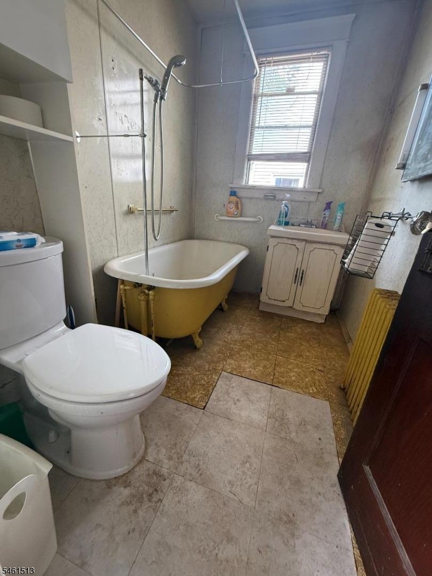 17 W Park Ave Property Photo 10