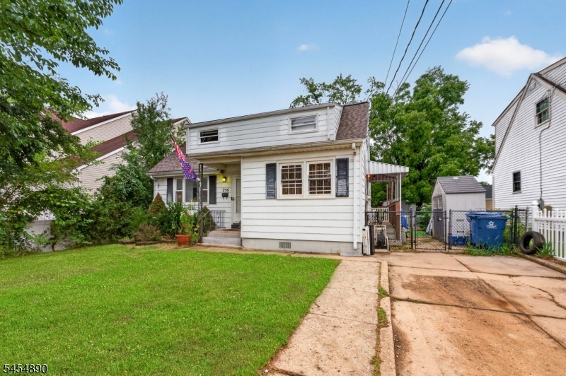 256 Austin Ave Property Photo 17
