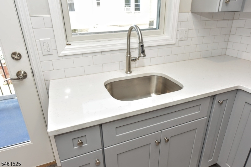 7 Bergen St 203 Property Photo 12