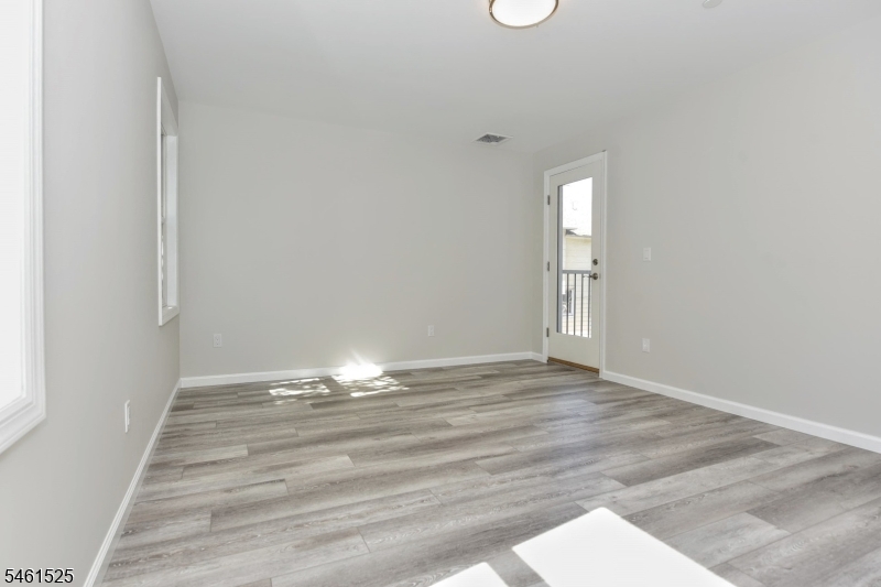 7 Bergen St 203 Property Photo 17