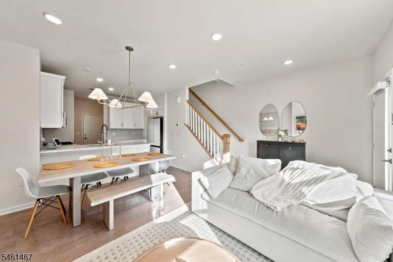 7 Jessica Ln 1104 Property Photo 1