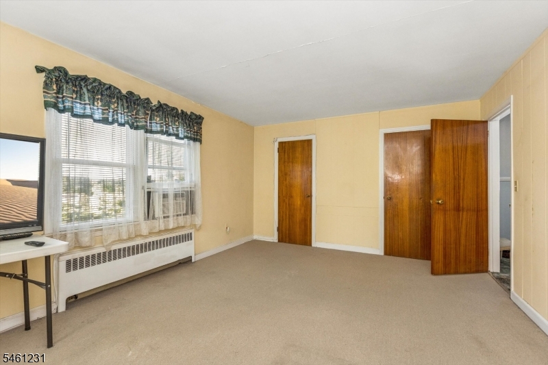 407 Franklin Ave Property Photo 19