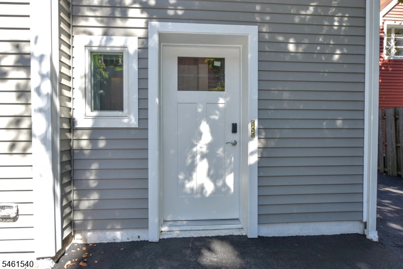 7 Bergen St 201 Property Photo 3