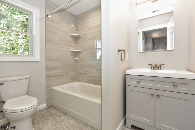 7 Bergen St 201 Property Photo 17