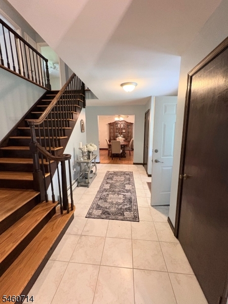 4 Tracey Ln Property Photo 3