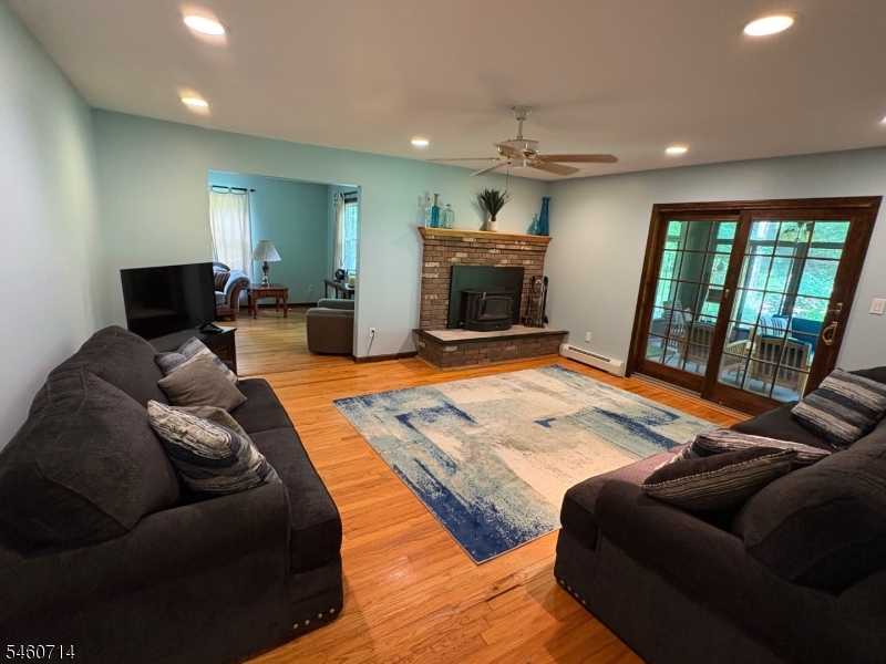 4 Tracey Ln Property Photo 14