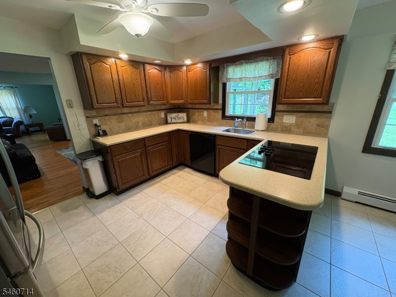 4 Tracey Ln Property Photo 21