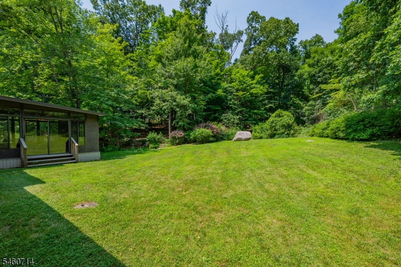 4 Tracey Ln Property Photo 43