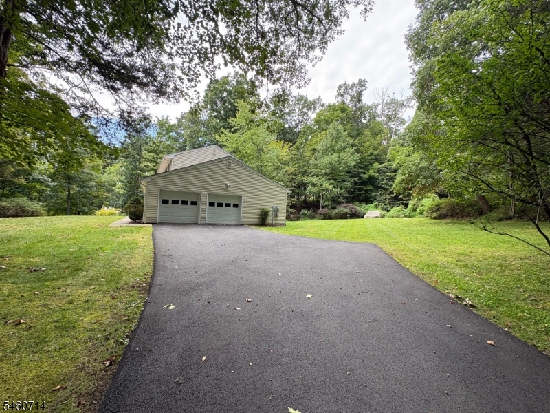 4 Tracey Ln Property Photo 45
