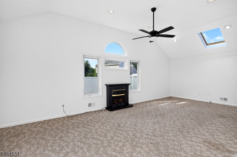 210 Oak Tree Ave Property Photo 8