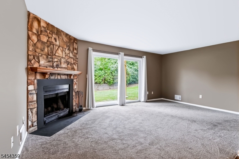 711 Spruce Hills Dr 711 Property Photo 3