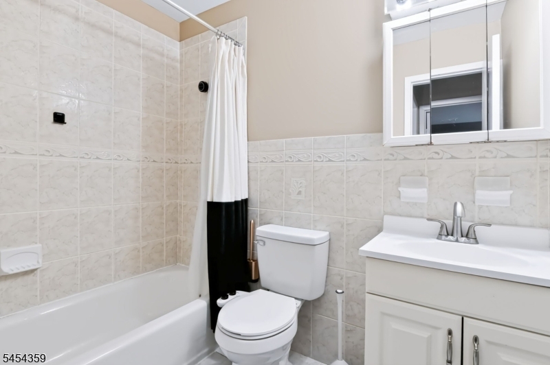 711 Spruce Hills Dr 711 Property Photo 14