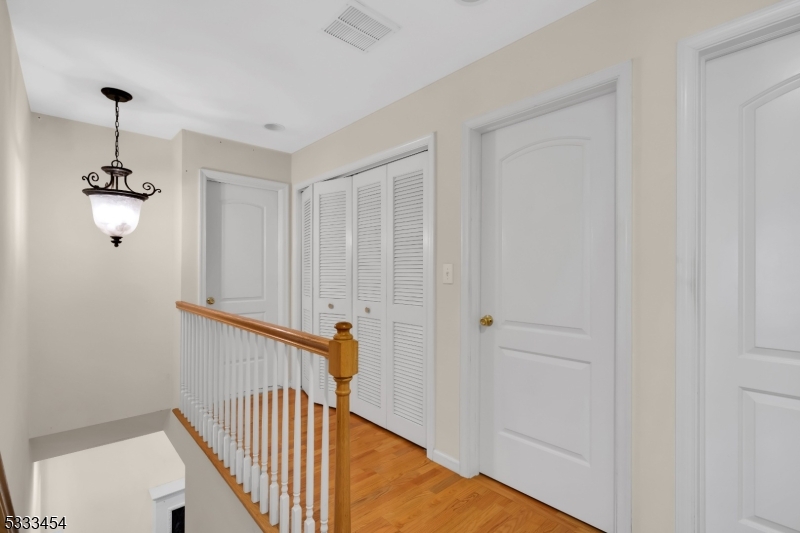 320 Ridge Blvd Property Photo 18