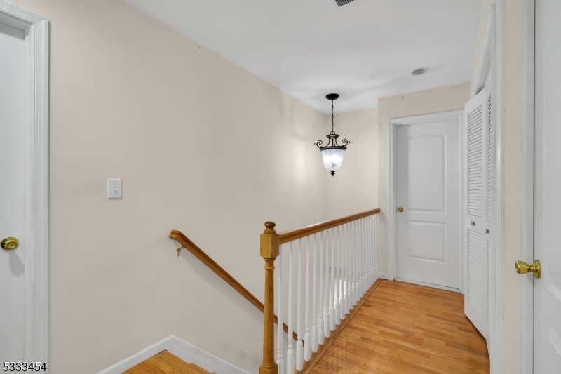 320 Ridge Blvd Property Photo 19