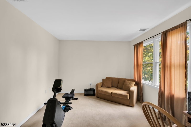 320 Ridge Blvd Property Photo 28