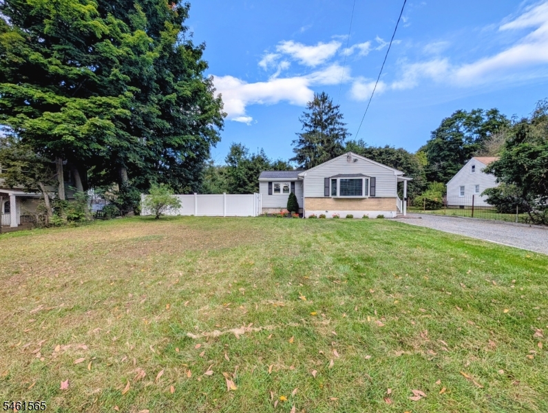4 Kenvil Ave Property Photo 1