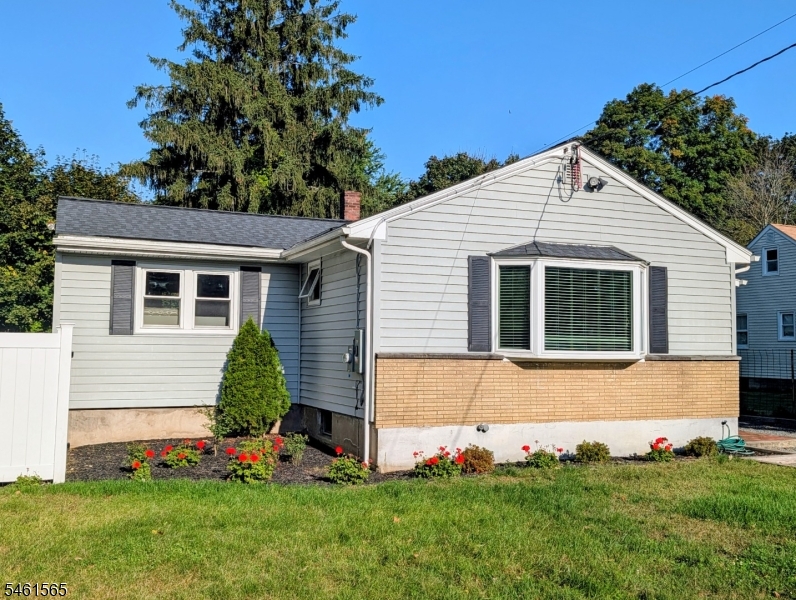 4 Kenvil Ave Property Photo 1