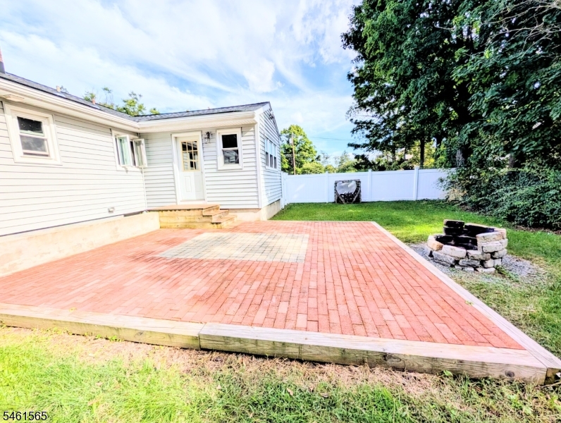 4 Kenvil Ave Property Photo 6