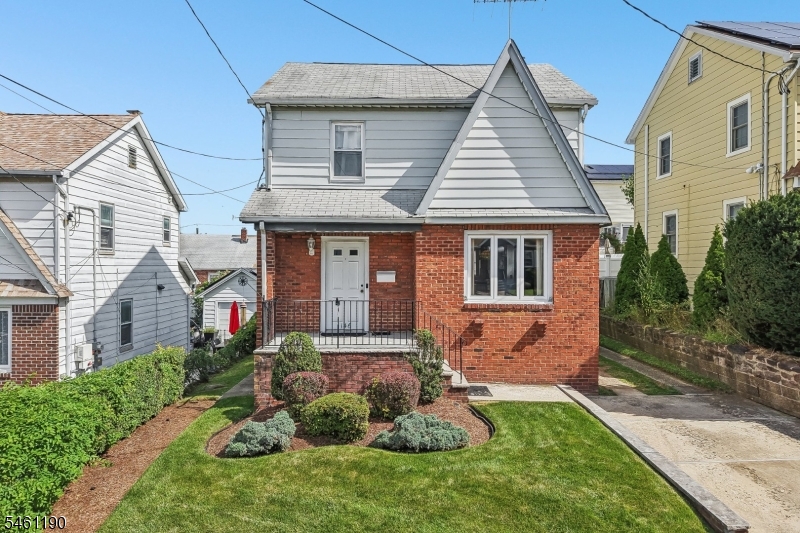 146 Bergen Ave Property Photo 1