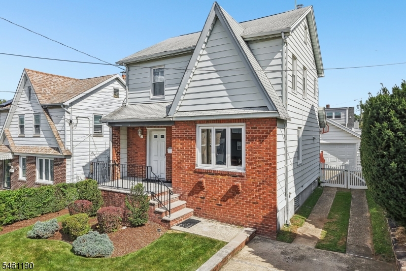 146 Bergen Ave Property Photo 2