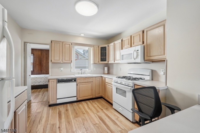 146 Bergen Ave Property Photo 7