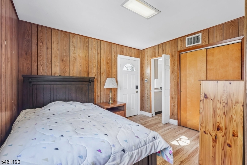 146 Bergen Ave Property Photo 10