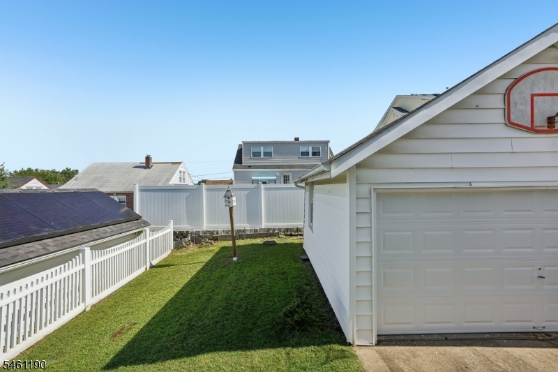 146 Bergen Ave Property Photo 15