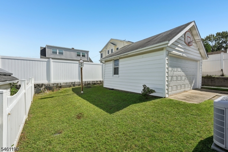 146 Bergen Ave Property Photo 16