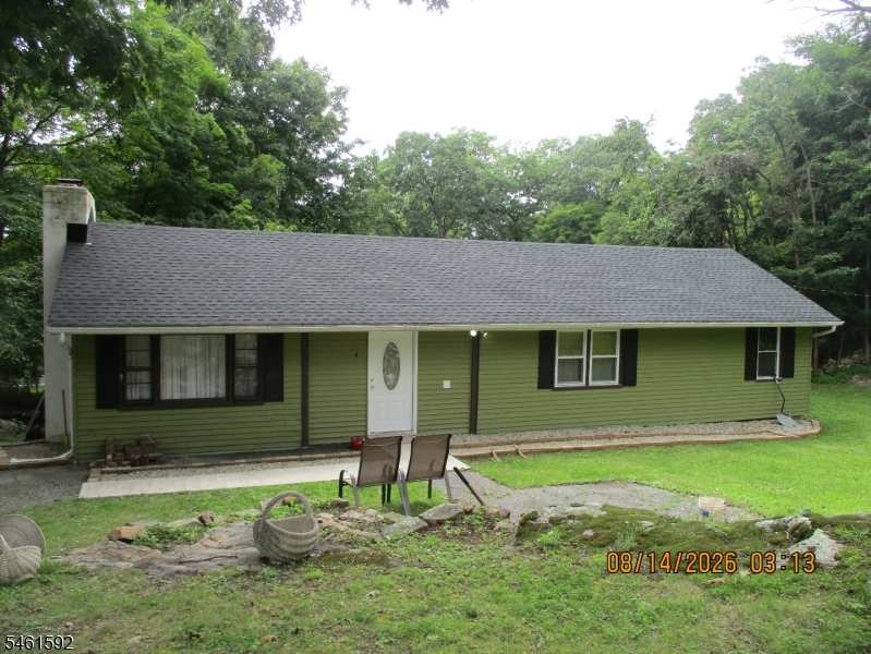 4 Mohawk Trl Property Photo 2