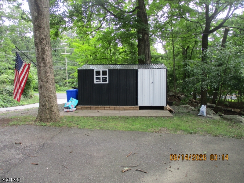 4 Mohawk Trl Property Photo 3