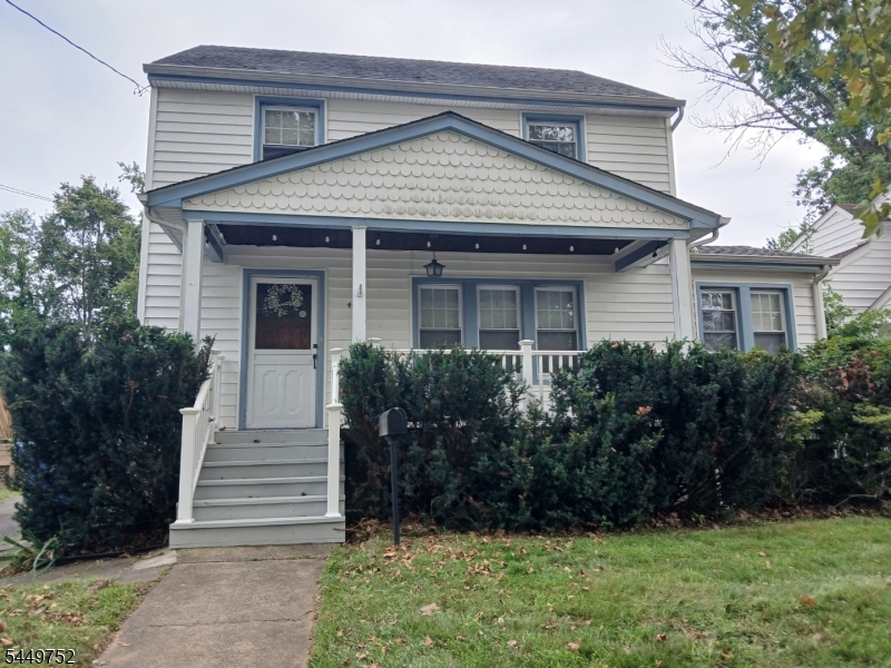 429 2Nd St Property Photo 1