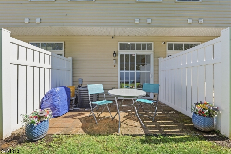 7 Derby Property Photo 21