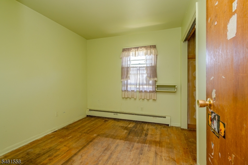 55 Grand Ave Property Photo 10